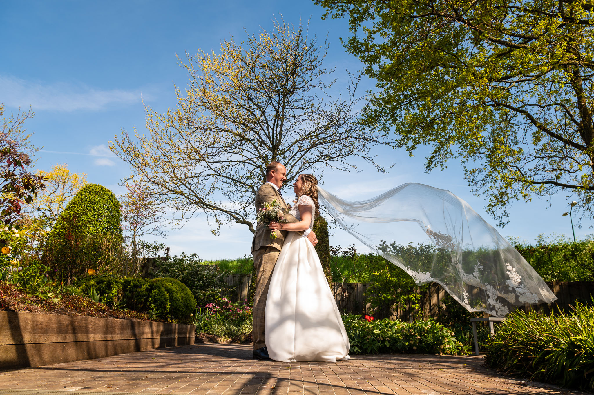 Previews-Trouwfoto-Kasteel-Wijenburg-Echteld-Nicole-Anco-11