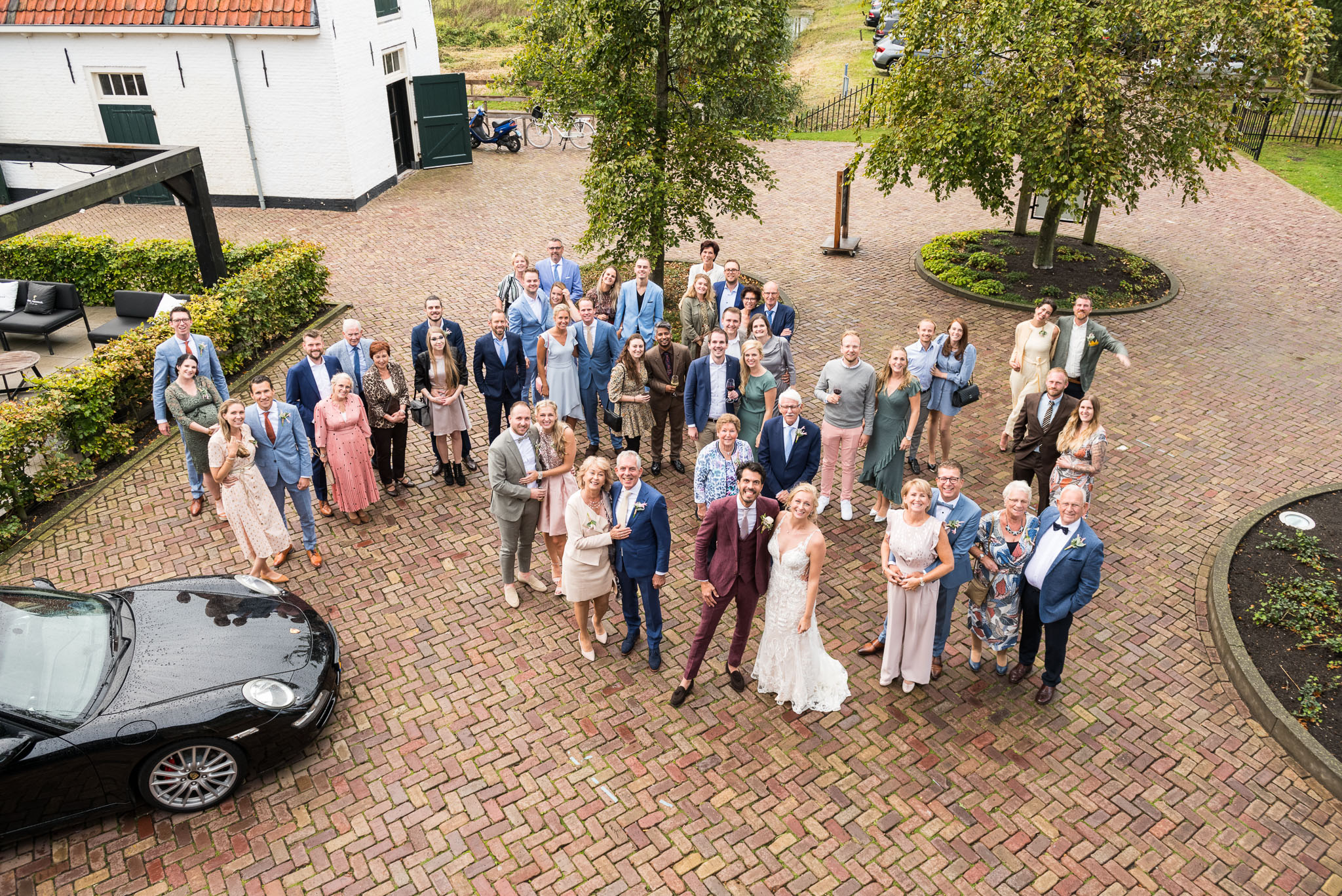 groepsfoto bruiloft bij dengh trouwen in nederland groepsfoto bruiloft bij dengh trouwen in nederland