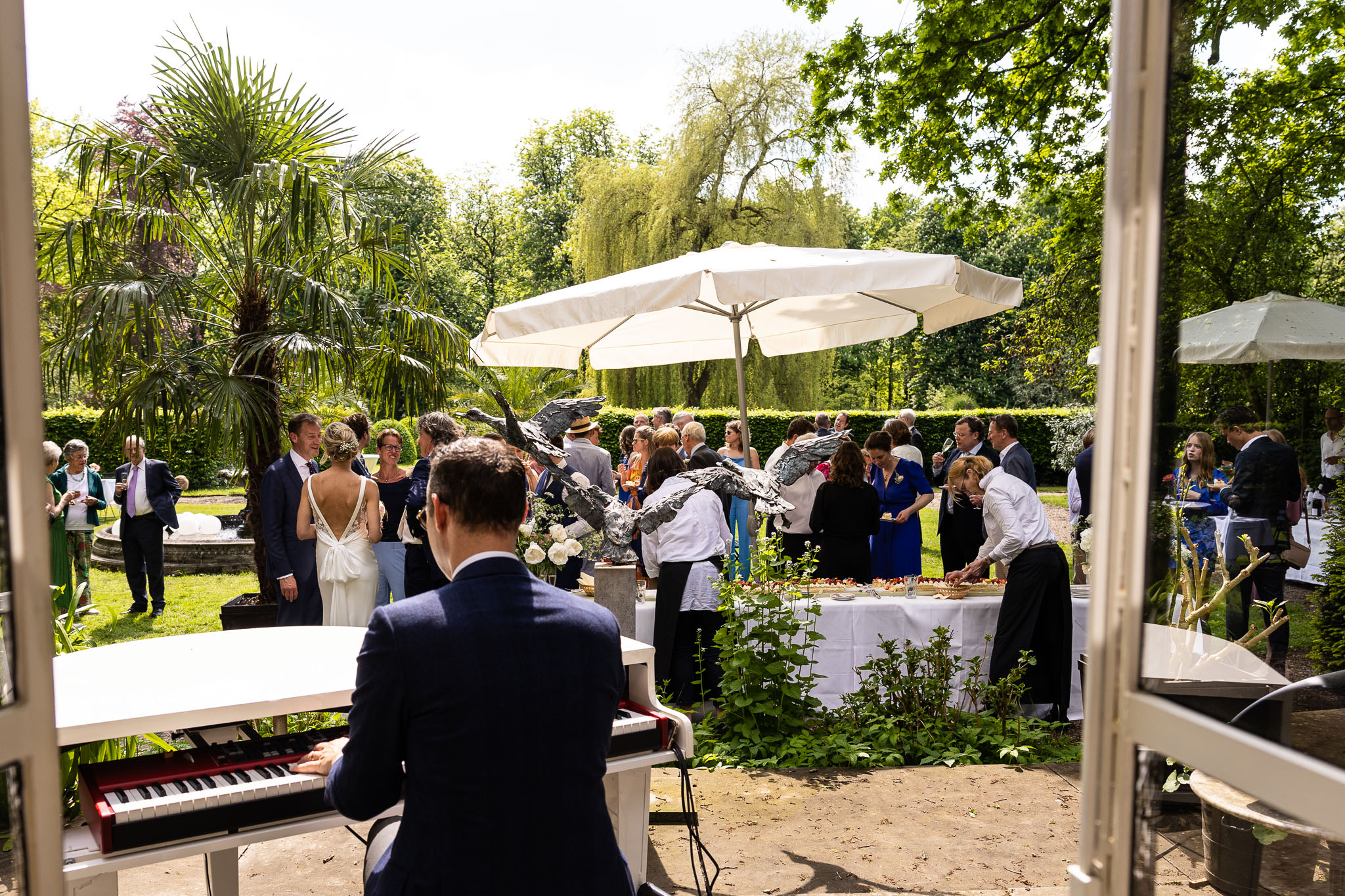 Borrel trouwdag eigen kasteel