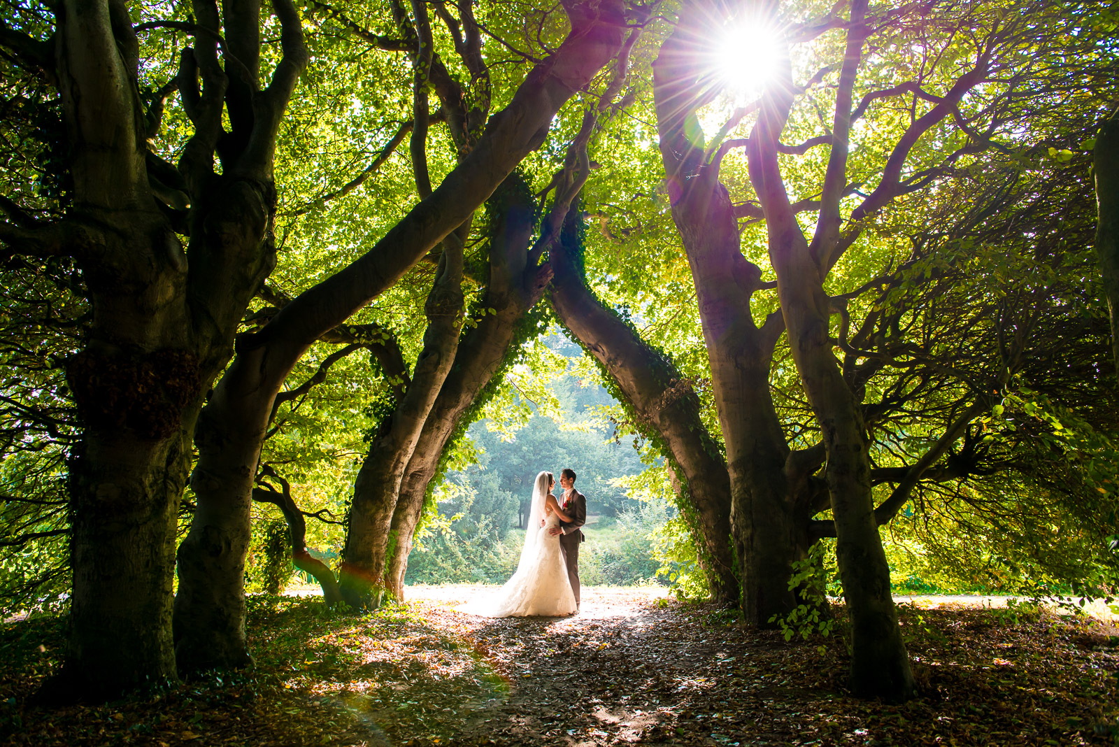 Fotoshoot Kasteel Buitenplaats Amerongen Landgoed Bruidspaar Trouwdag